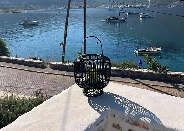 公寓 σουίτα σικλοσ στο ν οιτύλου μάνης Karavostásion