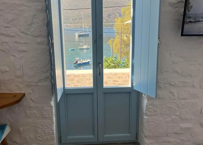 Σουίτα Σικλοσ Στο Καραβοστάσι Ν Οιτύλου Μάνης Apartamento Karavostásion